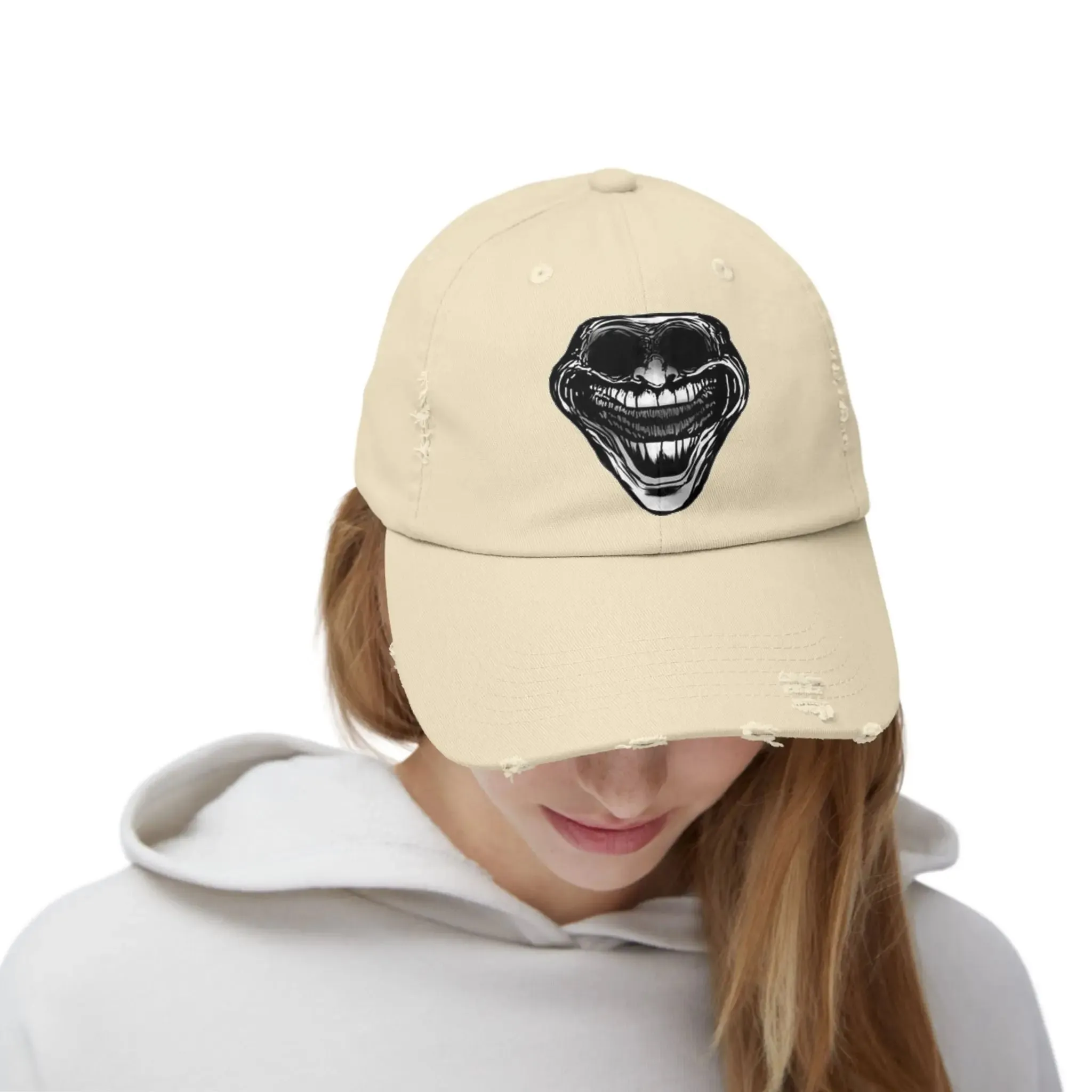 MEN'S AND WOMEN'S Distressed Cap with Grinning Joker Graphic - Perfect for Casual Wear and Halloween