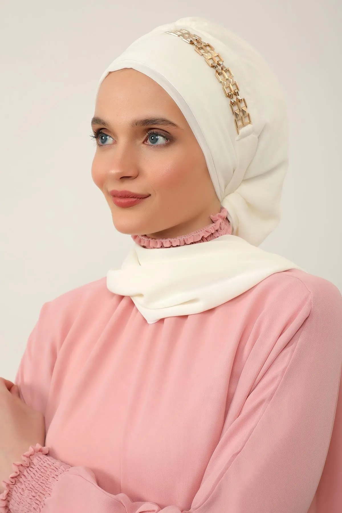 Stylish Instant Turban with Elegant Gold Chain Detail made from High Quality Chiffon Fabric, Breathable Headscarf Turban For Women,HT-28